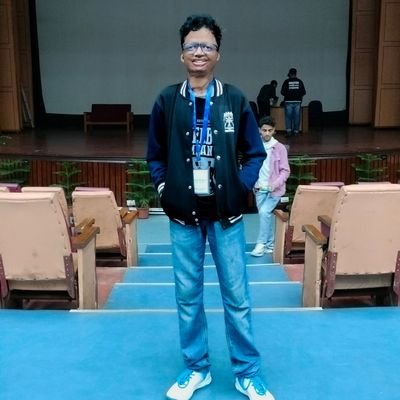 • UG student @ IIT Kharagpur E&ECE
• currently developing trust issues with everything i come across🙃