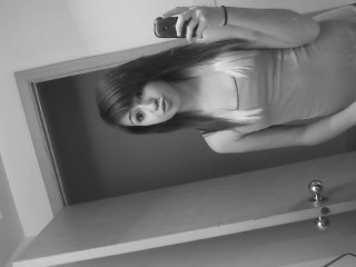 karasthszcmlqlu's profile picture. 