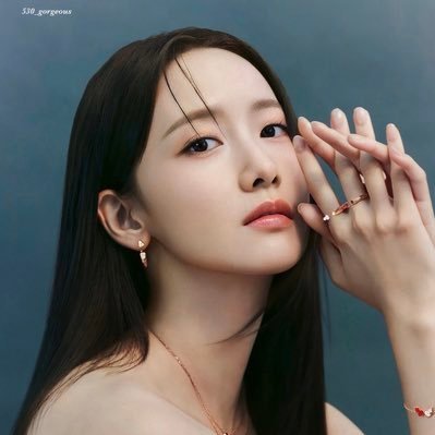 yoonawnly's profile picture. yoona only