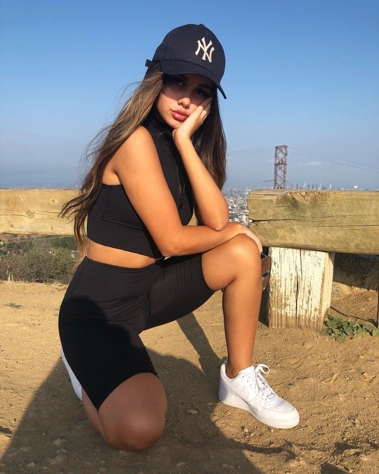 Gathered on the site of girls from all US states 😚
Ready for a 1 on 1 meeting
See nude photos before a date! Watching this https://t.co/Hfh3lwmUbD