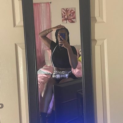 lol , just here for the content 😂 fmoig ; @ yourgurl._m