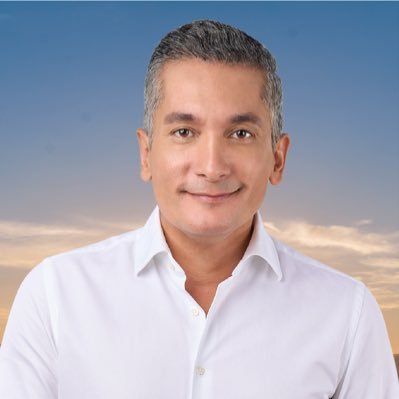 👨👧Papa de Luciana 🤵🏻♂️esposo de Sandra 🐶 Mimi