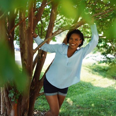 Executive Communication Coach @SmithSchool / Board Chair @collegeparkfdn / Trainer and facilitator. Tweets abt diversity, educ, ISD, life at UMD