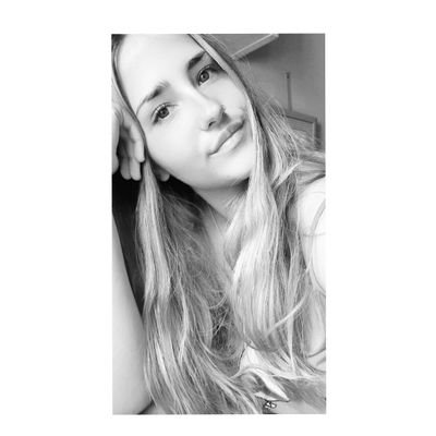 SaraiRobledo_'s profile picture. 1999