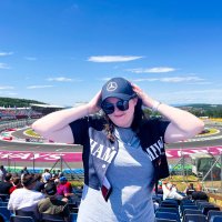 Caroline Elaine (@makingitup3) 's Twitter Profile