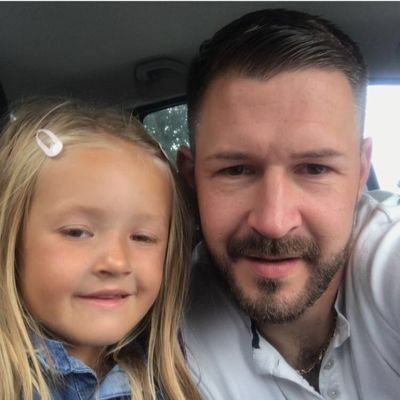 superleeds29's profile picture. Just a loving dad