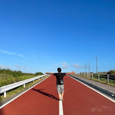 20歳からAV男優→35歳位から「プレステージ」の立ち上げ手伝い→40歳で自分の会社「フルセイル」設立→現在「TOPランナー」というMGS独占配信メーカーしてます。お花や酒や日常(たまにエロw)を呟きます♪ https://t.co/mn5QAdFPA5