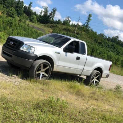 LilB122003's profile picture. 