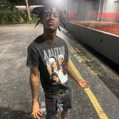 double0c4's profile picture. 