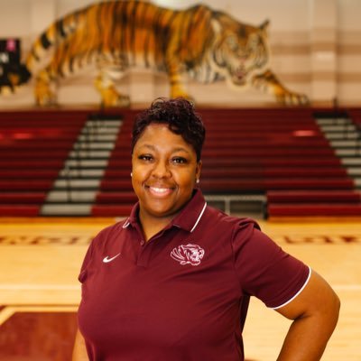 God loving Wife Mother Head Basketball and Track Coach at Silsbee High School🏀 Lady Tiger ❤️😍#Tigernation