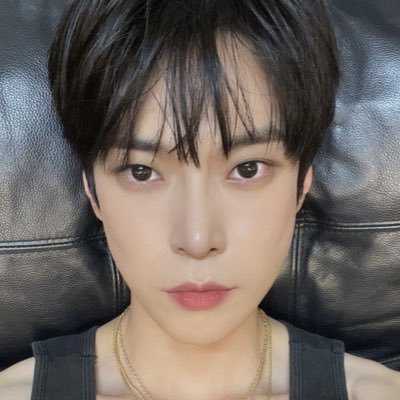 conta pra vendas e trocas / doyoung collector / 27y / main @doyocaptor