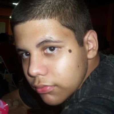 Sou eu mesmo
cristão,carioca,amo desenhar,otaku,geek,
tipo de música que gosto : da década de 80, internacional,j-pop ,j-rock ,rock,ost de filme e anime