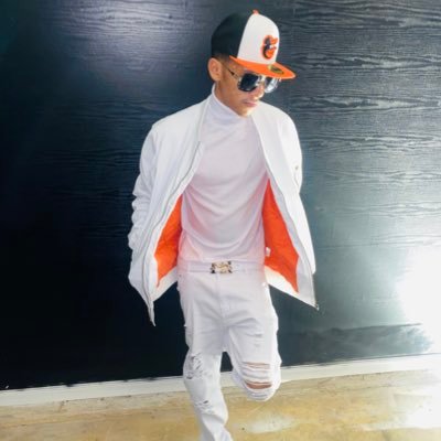 I Think Different So Ion Expect Ppl 2 Understand Me #OneOfAKind 🎤💚🎸🤟🏽