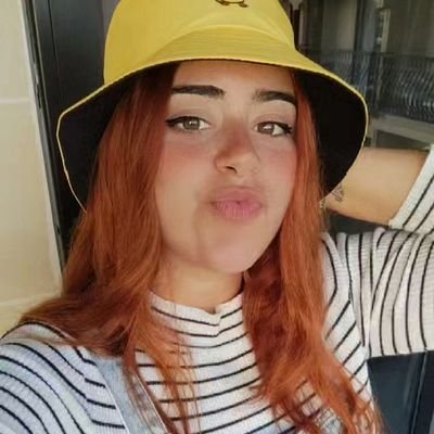 Sorry, he quedado con mi gato😼                                                       ♀️🏳️‍🌈