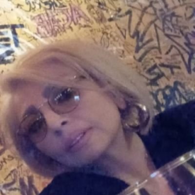 ‏‏‏کسی کو هوای فریدون کند،
سر از بند ضحاک بیرون کند....
