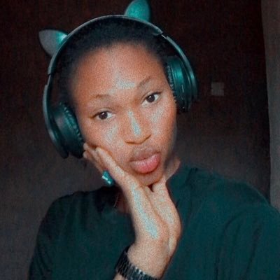 Sports enthusiast, footballer, lover of memes😜 IG: @Sarah_dahCruz. Follow for follow back
