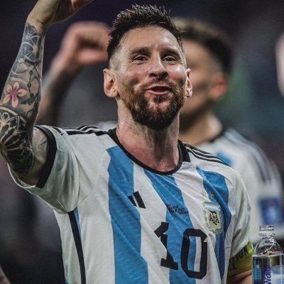 OfficiallyFlawl's profile picture. The twitter account of @flawlesslymessi on tiktok.