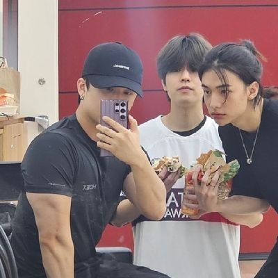 k4waii_'s profile picture. #musica #libros #kpop #lunas