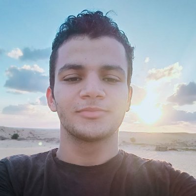 فتًى جاهدَ الدّنيا وجاهد أهلَها وفي نفسهِ لم يَدرِ كيف
Artist working with code يجاهدُ