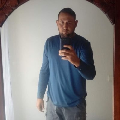 CastilloLu11065's profile picture. Um canal de music 80s 90s 2000s