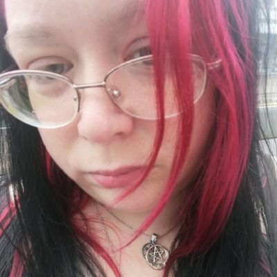 40 ¤ Metal head ¤ Cats ¤ Wrestling ¤ Pokemon ¤ Mummy to a little warrior ¤ cTTP sufferer ¤
This profile contains sarcasm and swearing
🐸