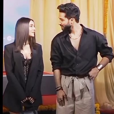 This stan acc. based on real content Only 🧡
Edits,VM's on Raghav Juyal & Shehnaaz Gill Cute and Beautiful Bond ♥️ (ShehRagh)

Enjoy with ur free mindset 🙏😊