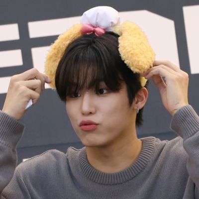 my querencia : #SEVENTEEN 🍒⚔️🦖 ; #TREASURE 🤖🐺 ; #MASHIHO 🍀 ; #BANGYEDAM 🦊 ; #CRAVITY 🐣