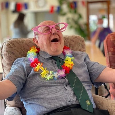 DsesSings's profile picture. Interactive singing, movement & craft sessions for people living with dementia