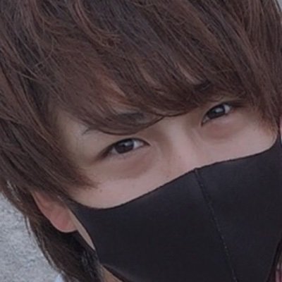 svは色厳選が趣味になってます！
自由でエンジョイなクラン作りました！
パラ繋いでみんなでわちゃわちゃサーチ回れる人どんどんフレンドになりましょう！

玉宮によく出没する30代です。
三児のパパなので、ゲームやる時間は基本夜です！

svはシーズン1からずっとマスターの底辺