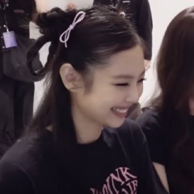 jenniebabiesz's profile picture. 
