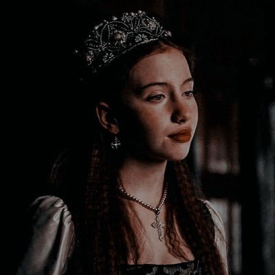 ⠀ ⠀ 𝓣𝗨𝗗𝗢𝗥 : Henry VIII and Anne Boleyn's (illegitimate) daughter 。 ——⠀Gloriana. “The past can not be cured.” #historicalRP #parody