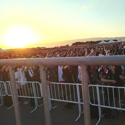 音楽大好き。小学生の息子と3人暮らし。
雑多垢。
細美さんを尊敬してます。猫好き。
無言フォローすみません🙏