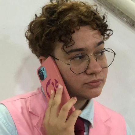 icamacedo's profile picture. 28 anos | escola de belas artes - ufrj | ele / dele