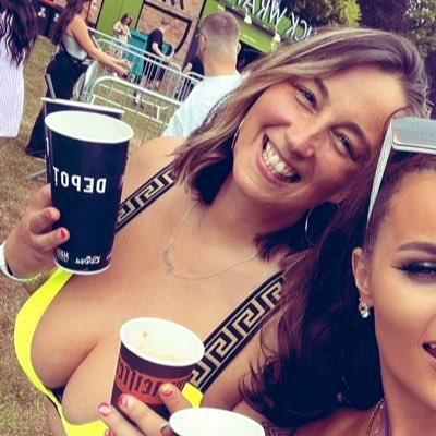 DanniiShowbiz's profile picture. Insta - danniishowbiz ‘IN HOUSE WE ARE ALL EQUAL’ 🔊❤️