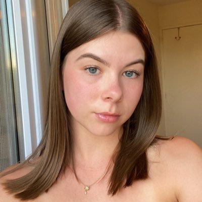 agathe_71's profile picture. insta: agathengd