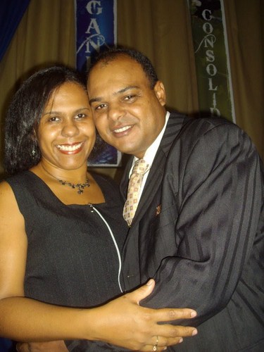 Sou pastora da igreja Apostólica Ágape de Timóteo, casada com o pr. Danilo Dener e mãe de Dener Deuel, Daynara Raquel e Dayane ´Déborah.