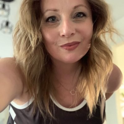 LottieNSaunders's profile picture. 