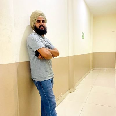 👻 professor_m78
Peace of mind in the house of God.🙏
ਅਜ਼ਾਦ ਪਰਿੰਦੇ🦅
Dream of conquering the world ✈️