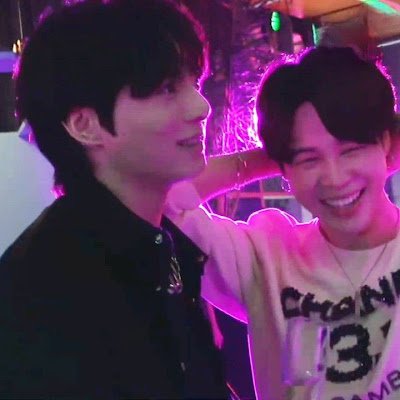 deobi° army° multi ship aù #theboyzshipau (MOSTLY)
and #btsshipau (sometimes)
and maybe other bg ship too who knows🤷♀️
