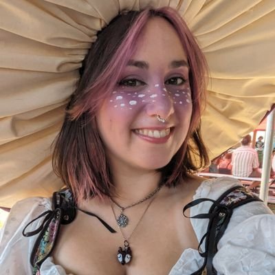 Keels, a nerd from Vancouver, Canada (who hasn't cosplayed since 2019 or Halloween)