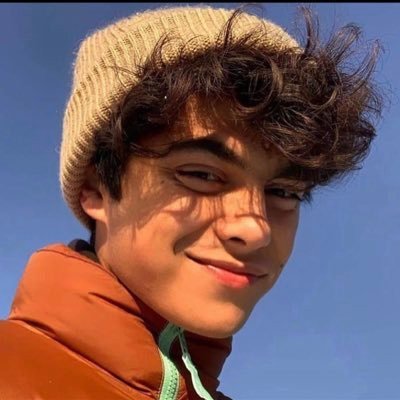 abuasrah7's profile picture. أمواج تبحر بي رضا