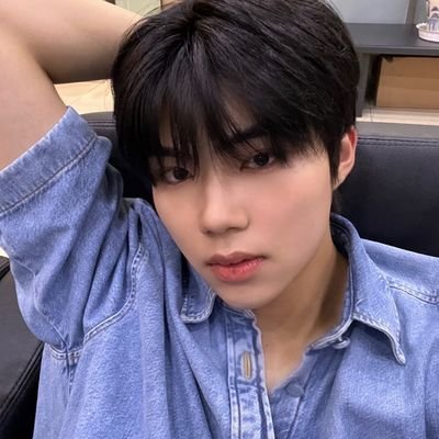 wuahooo's profile picture. 'broski'