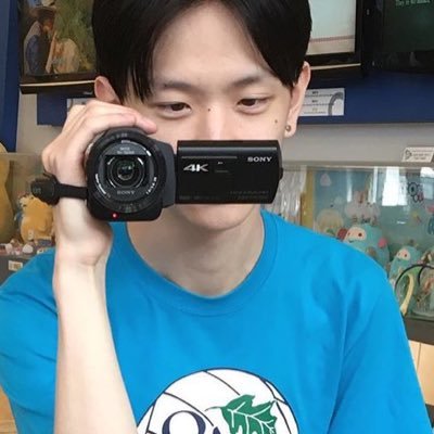 humming_with's profile picture. 