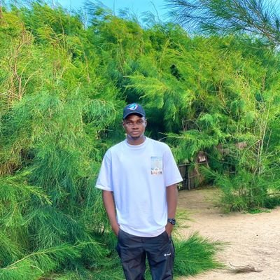 OlivierOuinsou's profile picture. Sympa, Simple et un peu Réservé😊