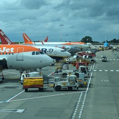 visibleimagery's profile picture. Photographer, wildlife lover, rail & aviation enthusiast, meteorology & astronomy geek, motorsport and snooker fan, can't live without music, former drummer