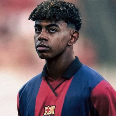 Del barça desde chikitito.
Hablo un poco de todo, basket, futbol, tenis, f1, put...
Profesión? Poner a bailar a los de la capital.