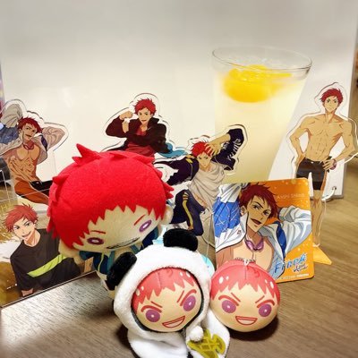低浮上🌸那杞(なこ)おじです🧔🏻♀️雑多垢ご隠居気味レイヤー!(加工注意)カメコもします📸とっくに成人済み🔸🐍爬虫類います🐍好き⇒アニメ、漫画、2.5、声優、STPR(専用垢あり)同担拒否なし⭕️グッズ垢あり⇒#那杞取引。お気軽にお声かけください!推し追加プロフ参照