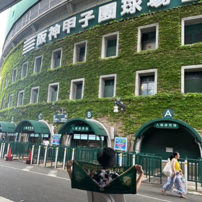 高校野球が生きがいです！✨甲子園が始まると呟きが止まりません_φ(･_･ 近江の山田くん、大阪桐蔭の松尾くん、前田くんはプロでも追っかけします！✨無言フォロー失礼します🙇‍♀️Instagramもフォローお願いします👇