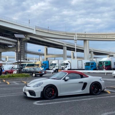 718スパイダー&エミーラ&クレア 遍歴:FtypeR→981ケイマンGTS→R8 V10。のほほん30代/クーペ/ロレックス/マリオット/ダイビング/スーツ/温泉/株