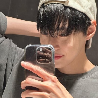 #doyoung: “tomorrow will definitely be happier”